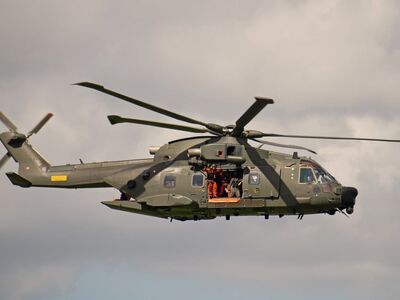 helicopter, military, aviation, rescue, transport, pilot, nature, flight, surveillance, parachuting, troop, reconnaissance, green, sky, cloud, rotor, engine, military-helicopter, air-transport, evacuation, agusta-westland
