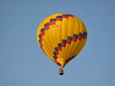 hot air balloon, round, yellow, flying, basket, to travel