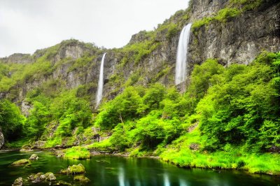 waterfall, nature, landscape, water, mountains, rocks, trees, green, lake, reflection, azores, wilderness, travel, hiking, calm, idyllic, serene, fresh, ecosystem