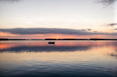 lake, reflection, sunrise, boat, calm, nature, sky, cloudy, soft light, silhouette, romantic, beautiful, peace, geometry, dawn, spain, region murcia, two boats, mar menor