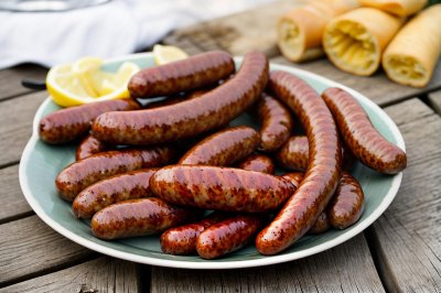 sausage, grilling, wooden table, summer, nature, picnic, patties, plate, barbecue, pork, chicken, goulash, spicy, bowl, outdoor, simple, close-up, traditional, photograph