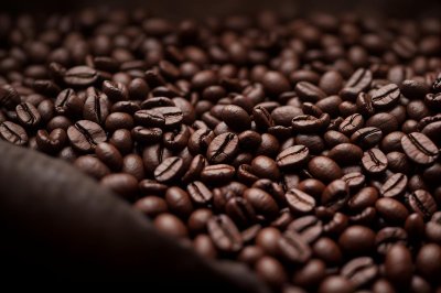 roasted coffee beans, macro photography, brown texture, aromatic, warm lighting, shallow depth of field, fresh roast, ingredient, mac wallpaper, full hd wallpaper, desktop backgrounds, coffee background, hd wallpaper, free background, 4k wallpaper, windows wallpaper, bean texture, laptop wallpaper, lighting atmosphere, background photo, food photography, phone wallpaper, wallpaper 4k, product backgrounds, wallpaper hd, groundless, free wallpaper, cool backgrounds, beautiful wallpaper, 4k wallpaper 1920x1080, wallpaper, background image, iphone wallpaper, download wallpapers