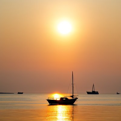 sunrise, boat, dawn, silence, nature, horizon, sea, landscape, travel, spear, fishing, paddle, summer, reeds, calm, beach, row, skiff, person, motorboat